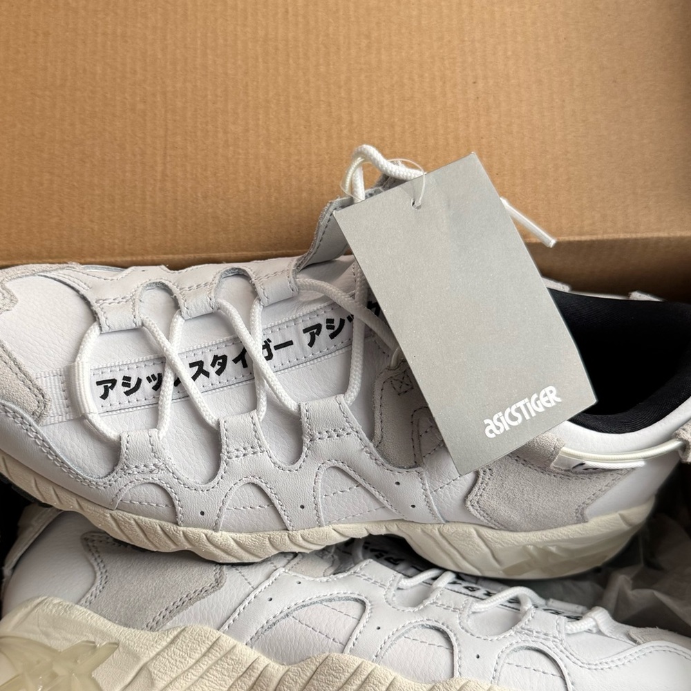 NEW ASICS Tiger Gel-Mai Sneakers – White – Men’s 6.5 / Women’s 8 - Picture 2 of 4